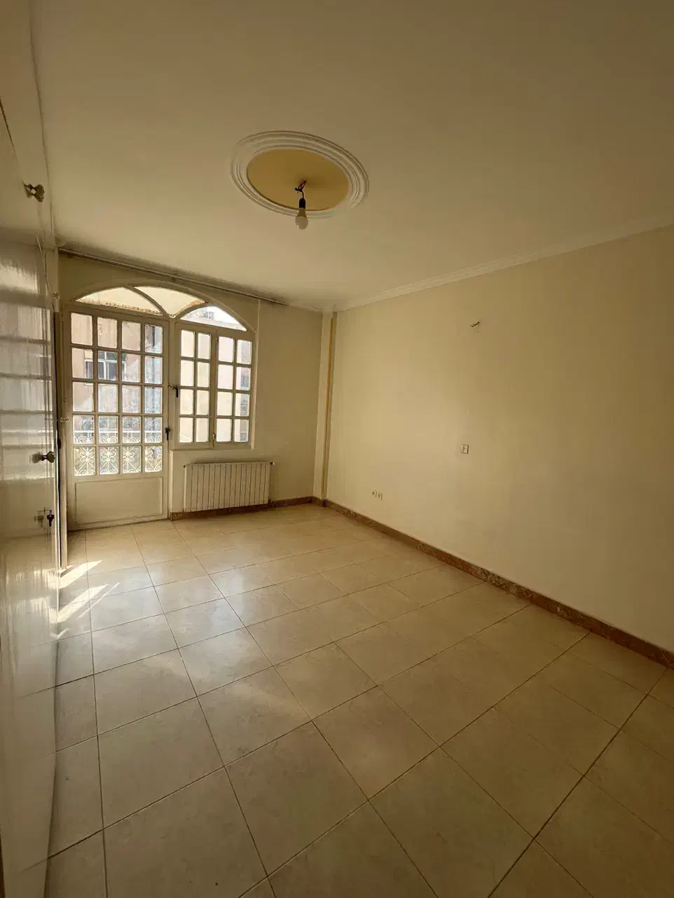 ۱۸۰ متربا پاسیو اختصاصی ۳خواب خوش‌ چیدمان moti