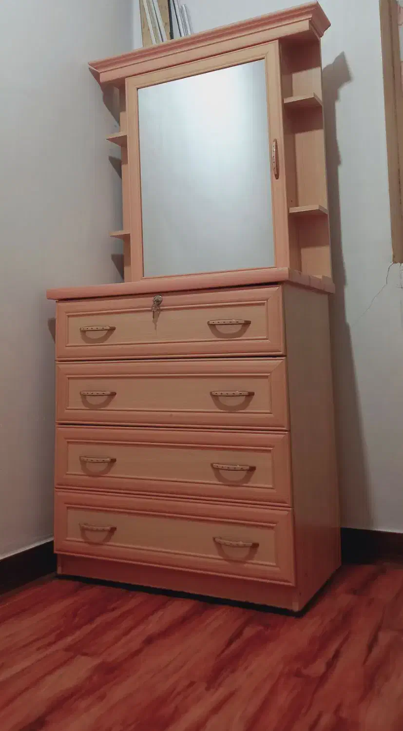 میز آرایشی چهار کشو|جاکفشی، کمد، دراور|کنار تخته و کمار, |دیوار