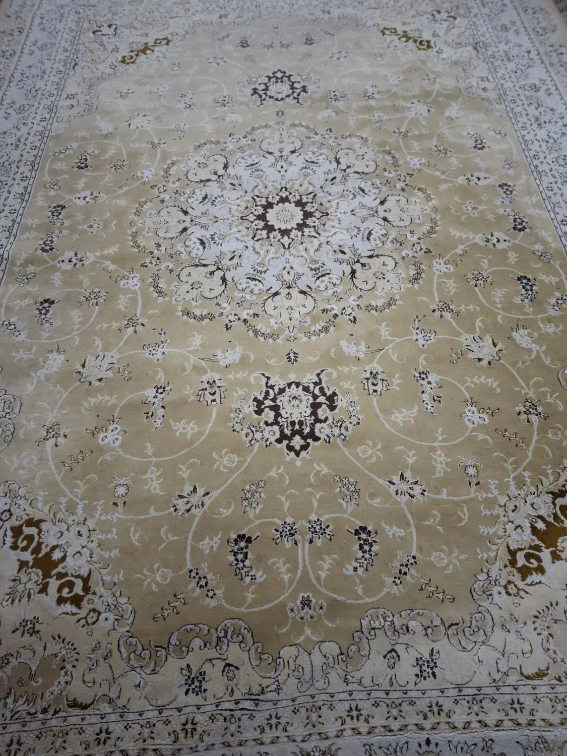 یک عدد فرش ۱۲ متری و یک عدد ۹ متری|فرش|تبریز, |دیوار