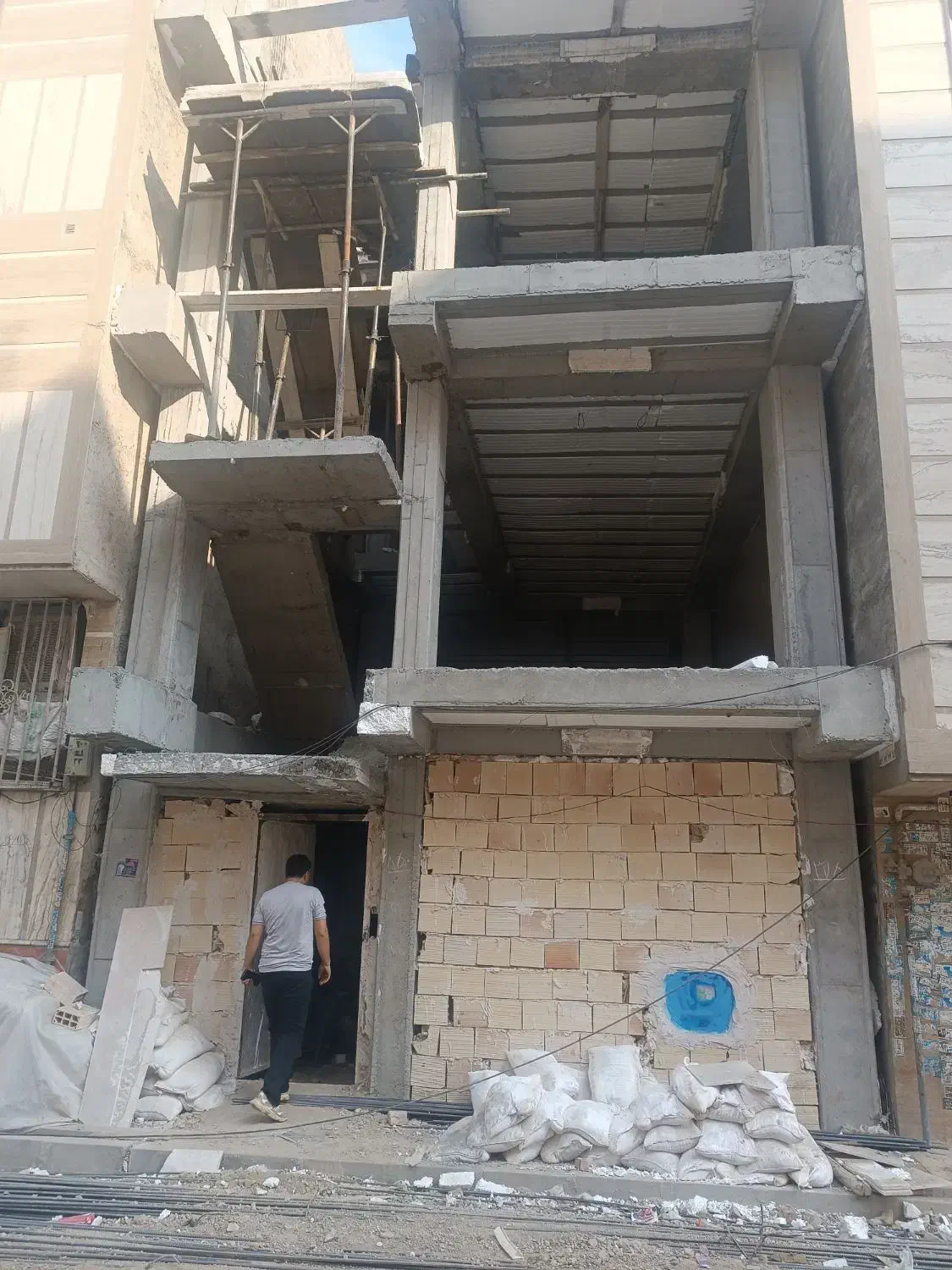 پیش فروش۹۰متر تک واحدی سند دار صالحیه|پیشفروش املاک|بهارستان, |دیوار