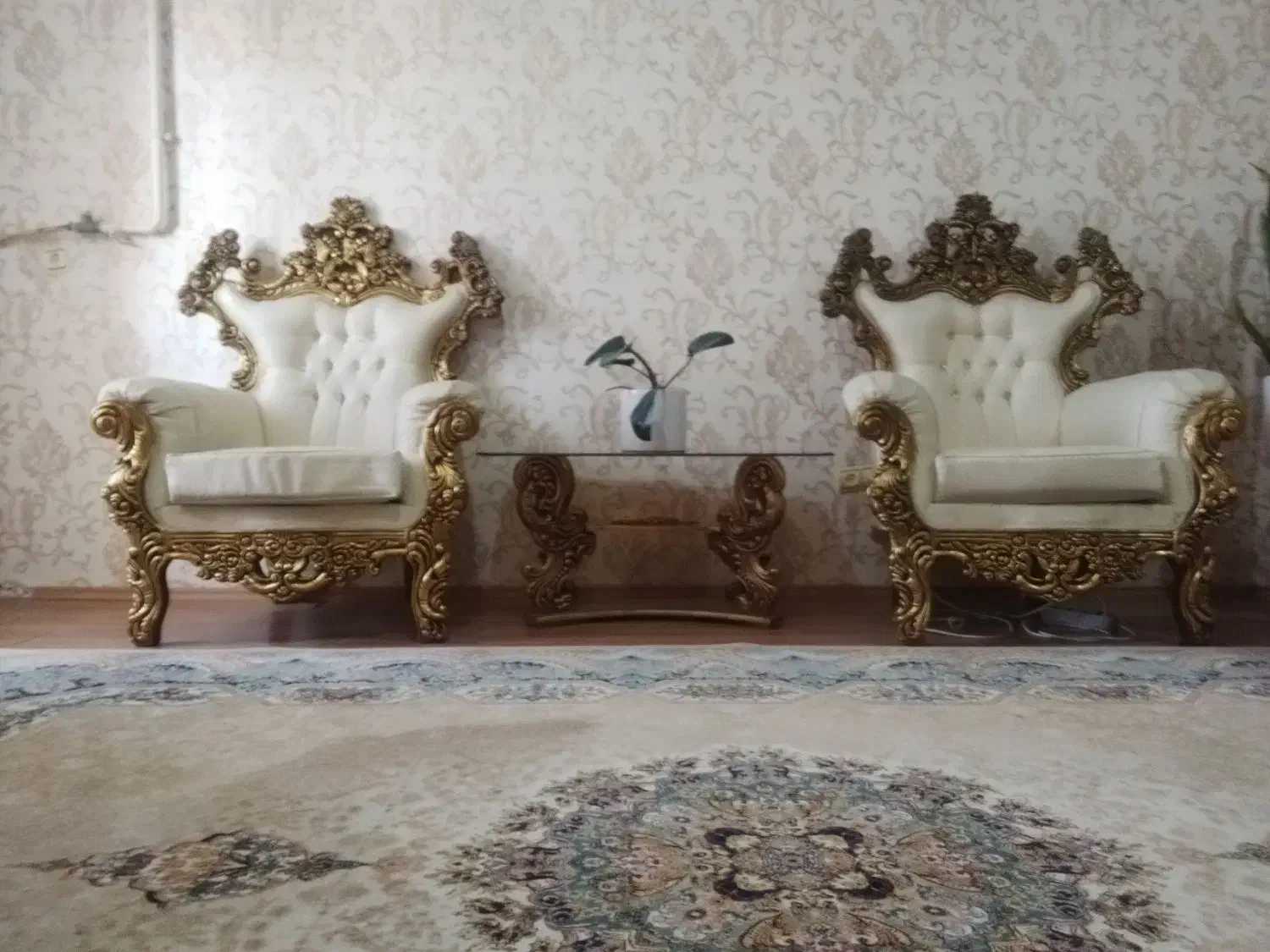 مبلمان|مبلمان خانگی و میز عسلی|پرند, فاز ۵|دیوار