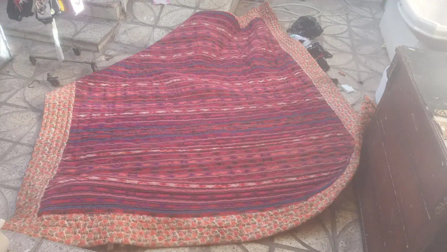 فوری لحاف کورسی قدیمی پارچه رویه ابریشمی کاملاسالم|رختخواب، بالش، پتو|قرچک, داوود آباد|دیوار