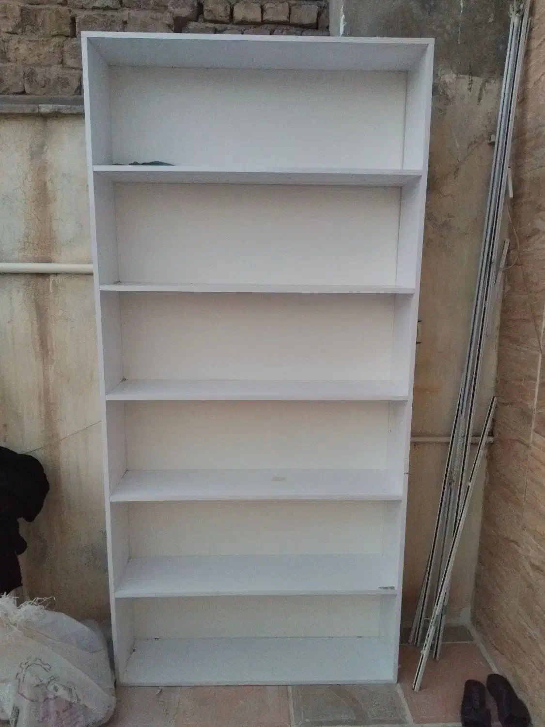 کتابخانه. قفسه|کتابخانه، شلف، قفسههای دیواری|نیشابور, شریعتی|دیوار