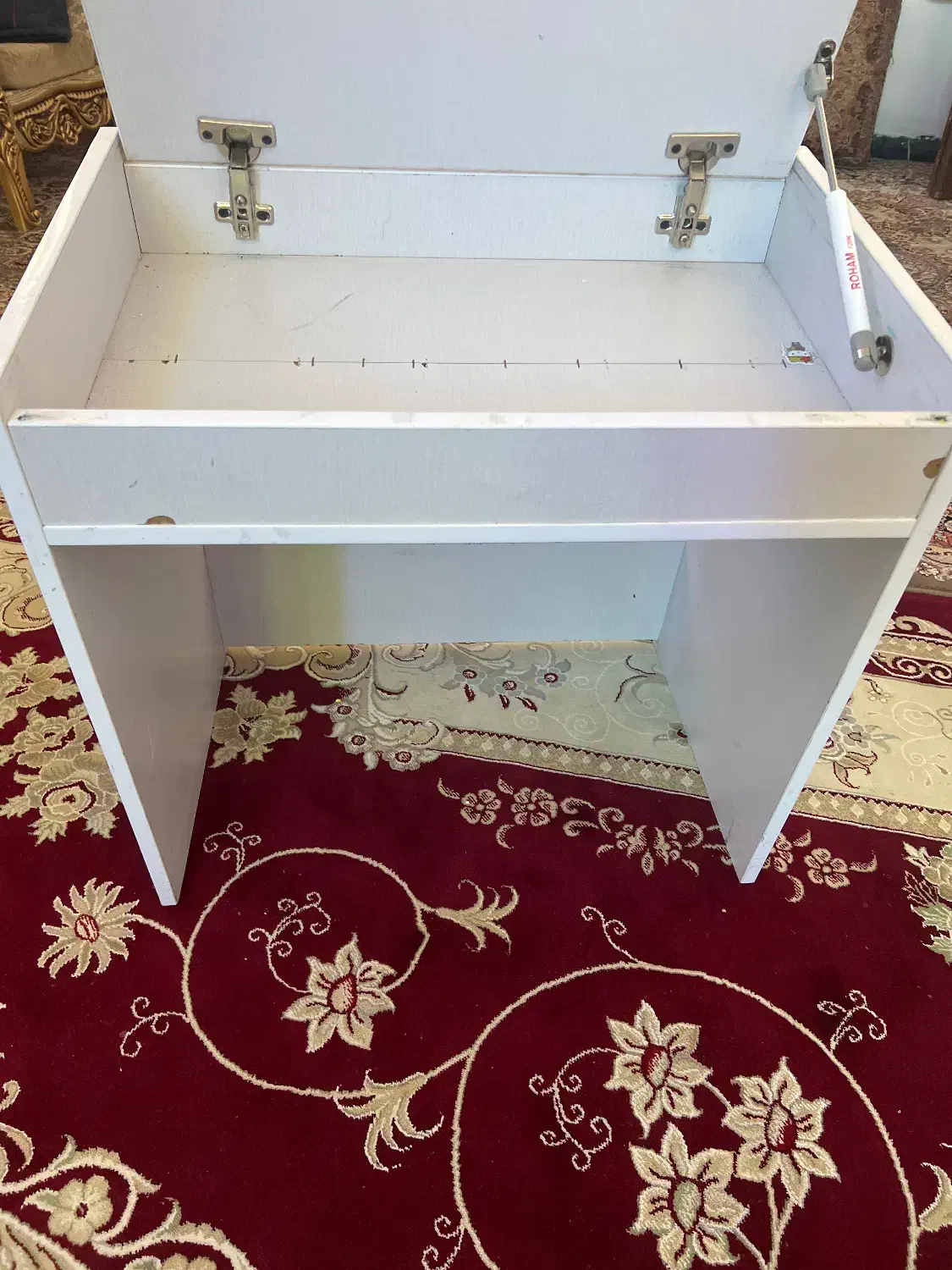 میز تحریربچگانه|تخت و صندلی بچه|ایلام, |دیوار