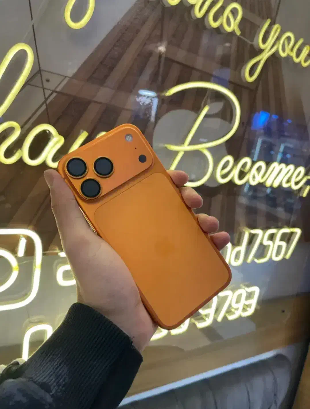 ۱۷ پرومکس 256|موبایل|ایلام, |دیوار