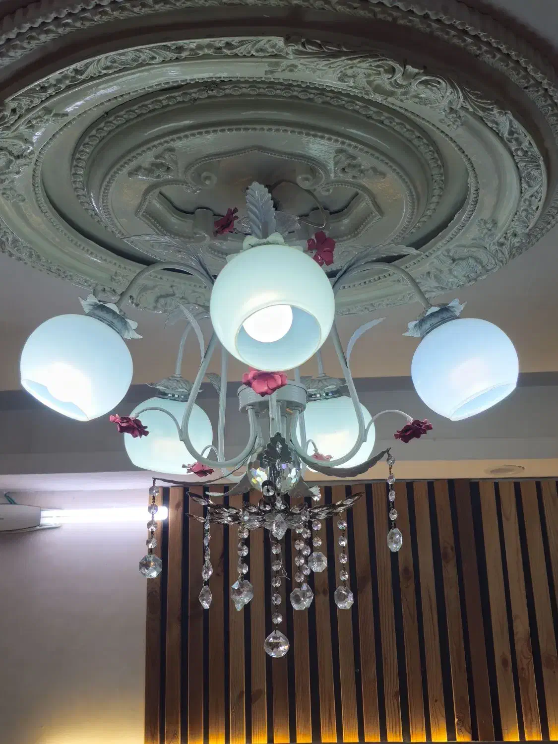 یک جفت لوستر پنج شاخه|لوستر و چراغ آویز|ری, علایین|دیوار