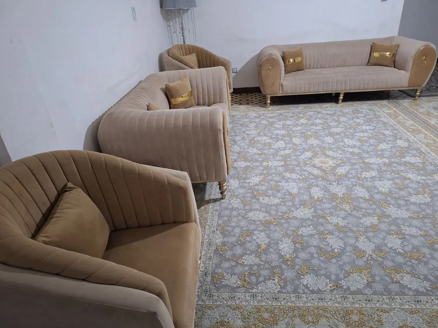 مبل طلایی|مبلمان خانگی و میز عسلی|نورآباد, |دیوار