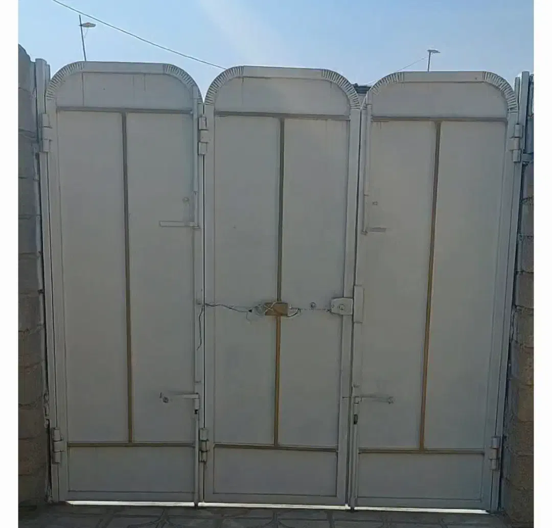 درب ماشین رو ۳ لنگه|مصالح و تجهیزات ساختمان|فیروزآباد (فارس), |دیوار