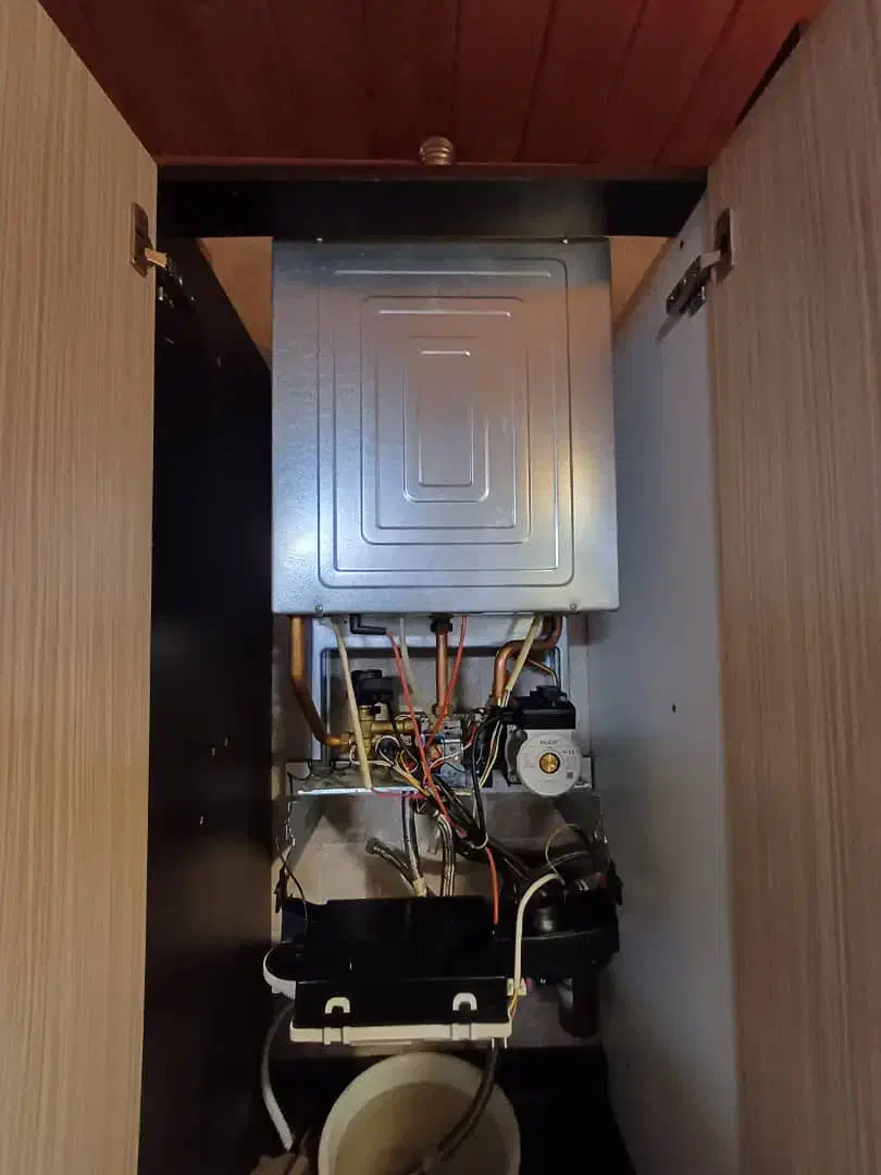 تعمیر و سرویس پکیج دیواری|خدمات پیشه و مهارت|شیراز, شهرک بهشتی|دیوار