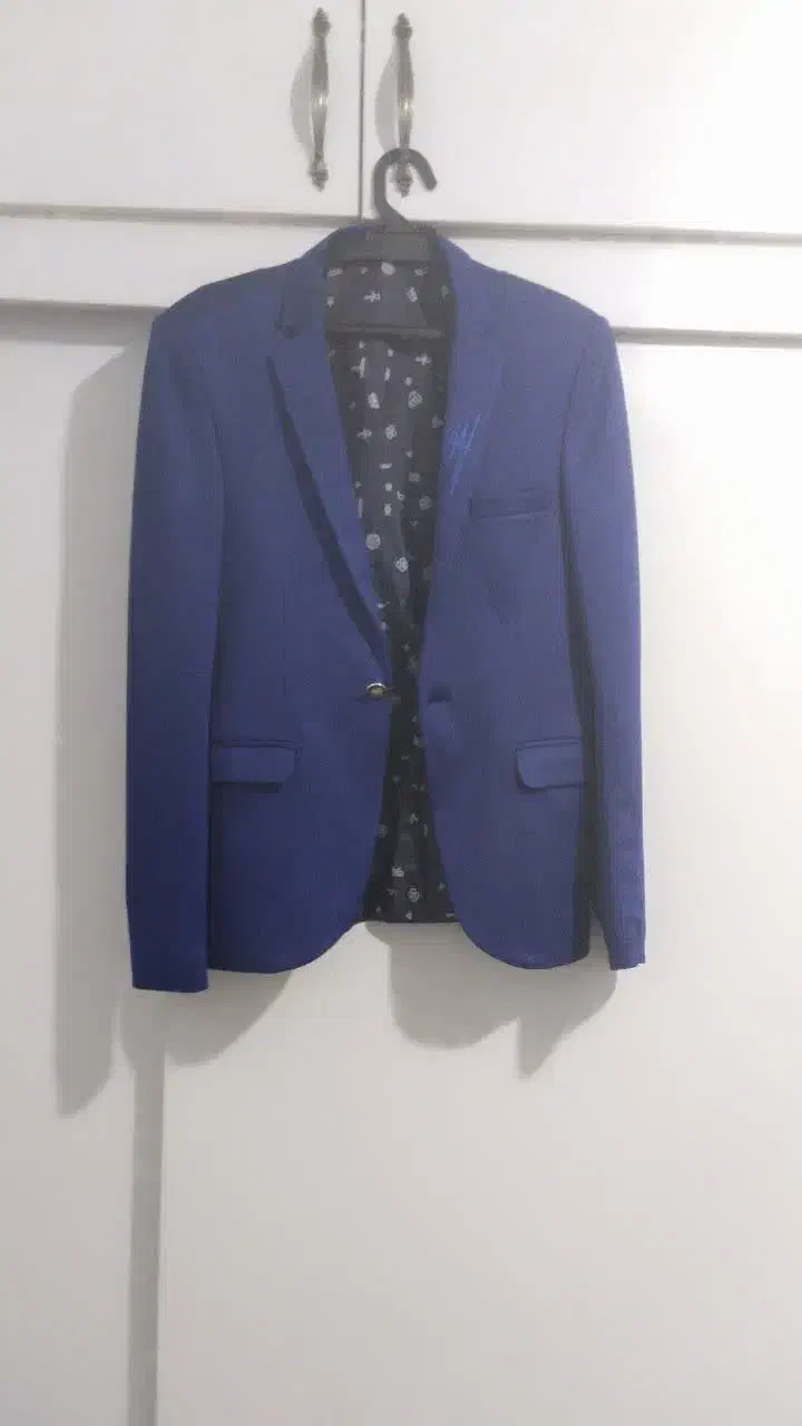 کت تک|لباس|قم, شهر قائم|دیوار