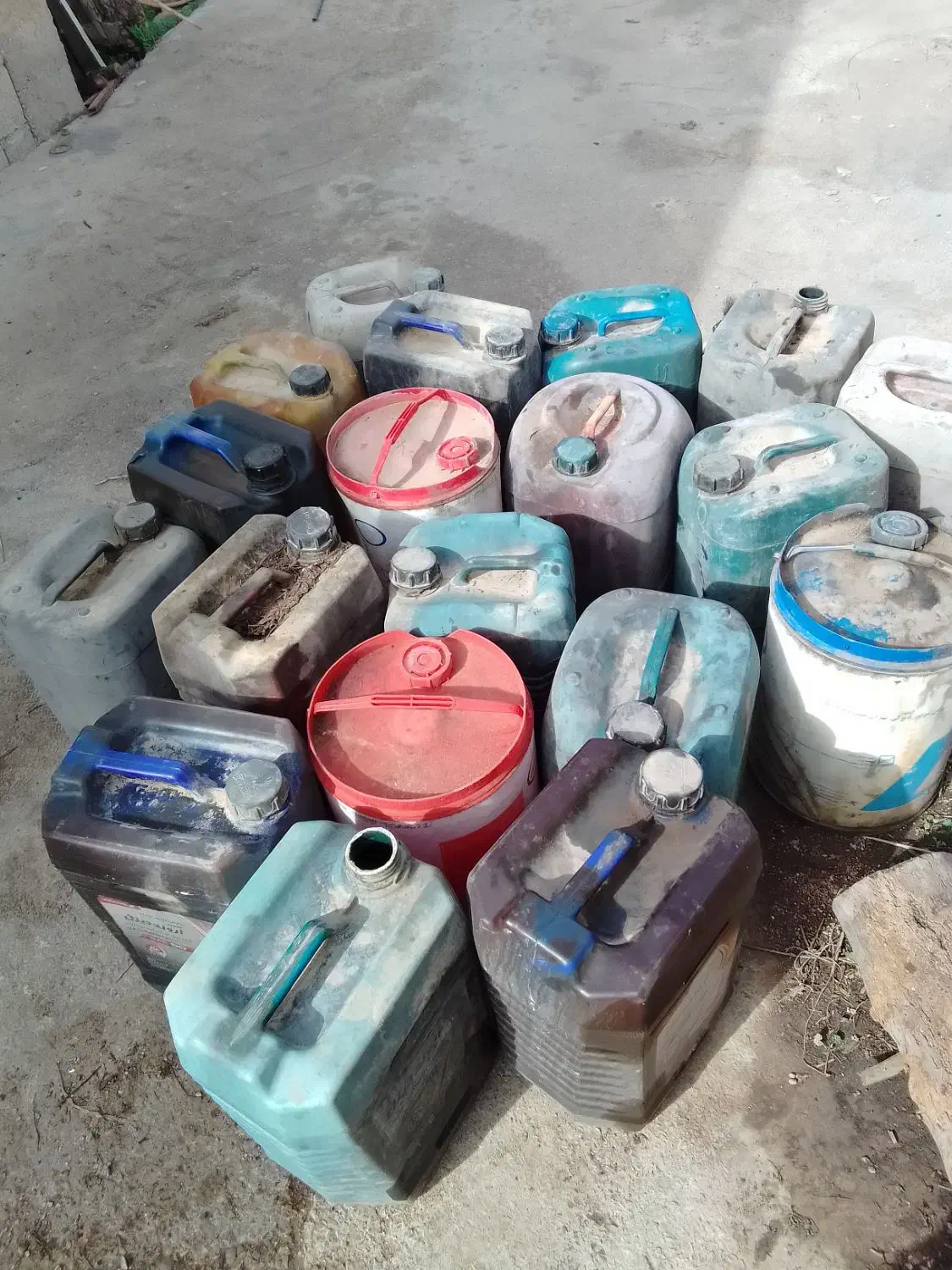 فروش بیست لیتری|ظروف نگهدارنده، پلاستیکی، یک‌بارمصرف|شوشتر, |دیوار