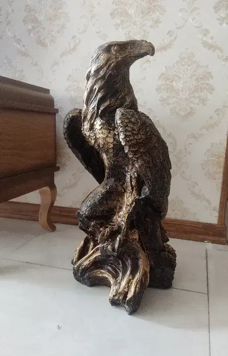 مجسمه گچی|مجسمه، تندیس، ماکت|گلبهار, شهر جدید گلبهار|دیوار