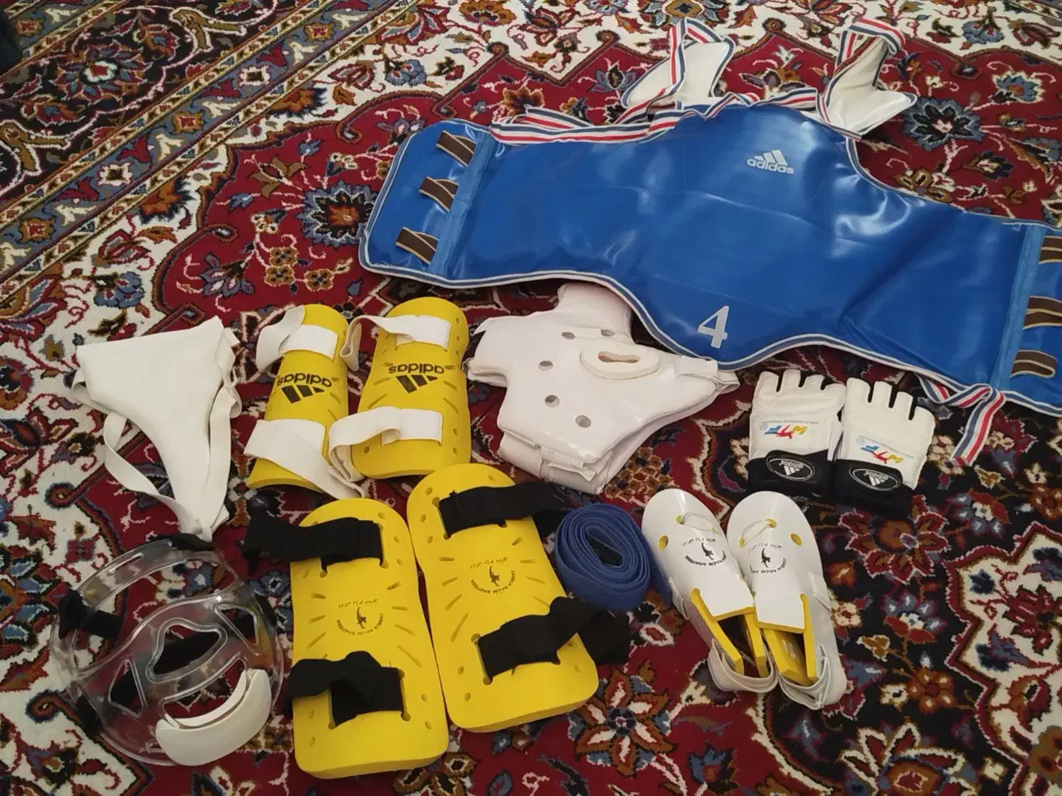 وسایل مبارزه تکواندو|تجهیزات ورزشی|شیراز, منطقه هوایی شهید دوران|دیوار