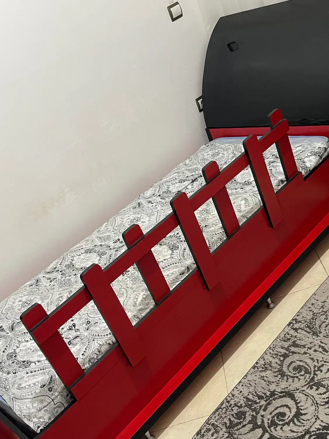 تخت نوجوان یک نفره|تخت و سرویس خواب|ساری, |دیوار