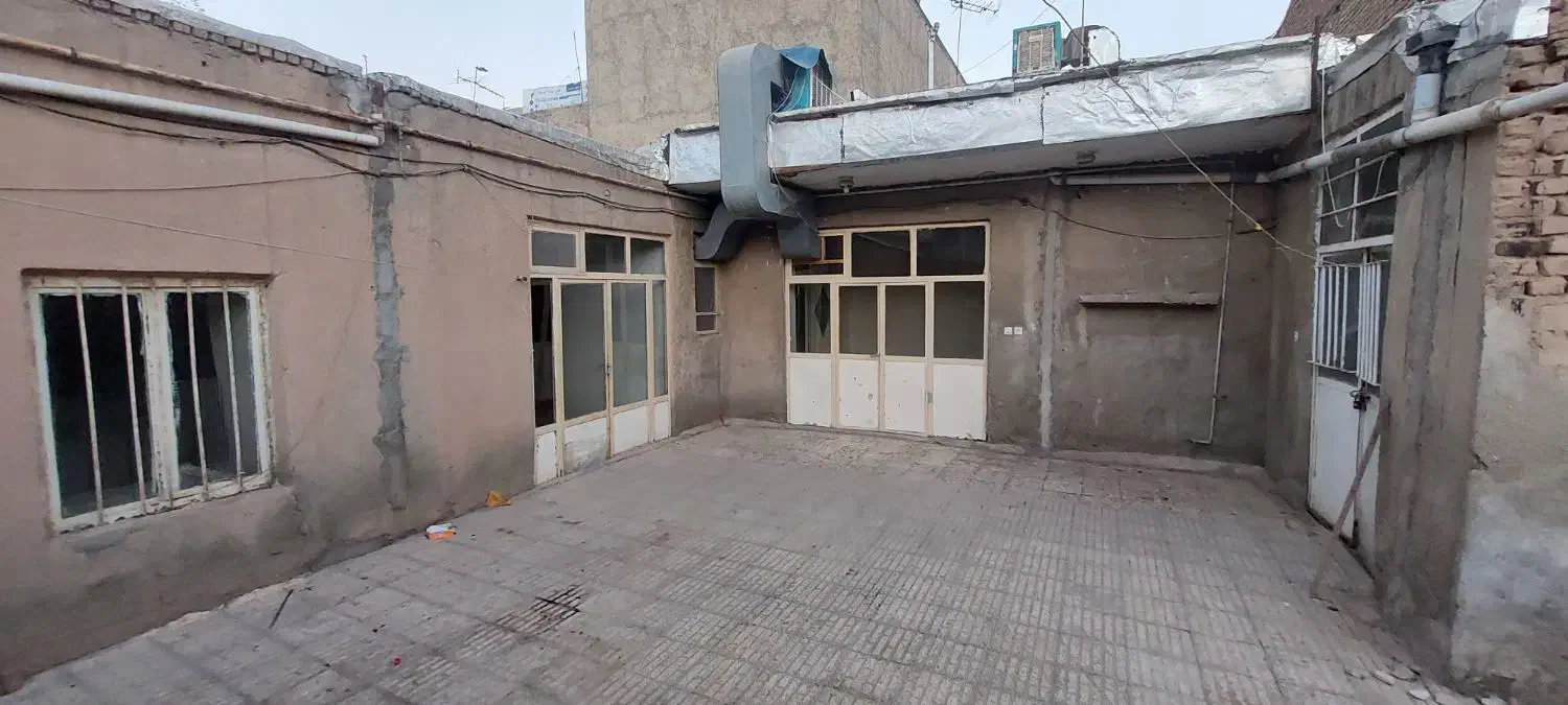 خانه ویلایی کلنگی|فروش خانه و ویلا|هشتگرد, شهرک راه آهن|دیوار