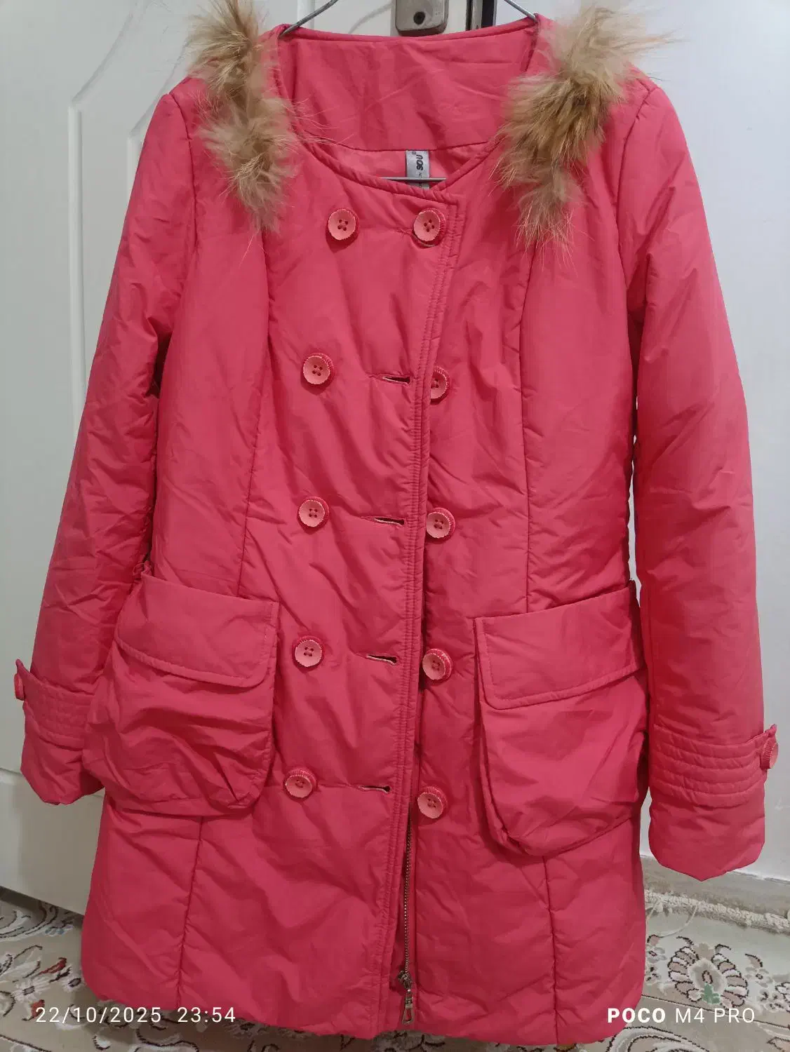 کاپشن|لباس|پارس‌آباد, |دیوار