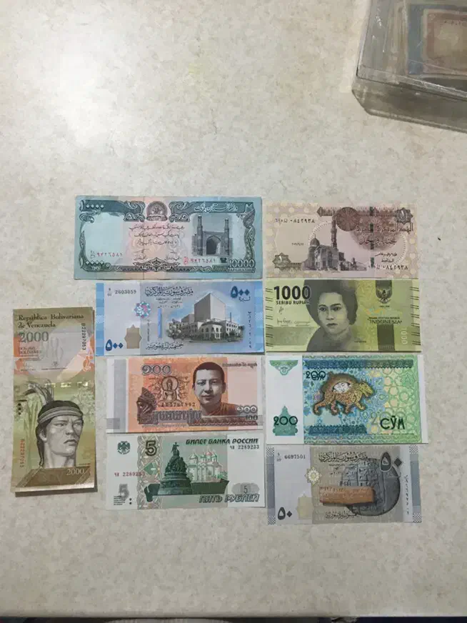 اسکناس کلکسیونی شاهی و خارجی|کلکسیون سکه، تمبر، اسکناس|شیراز, کوشک میدان|دیوار