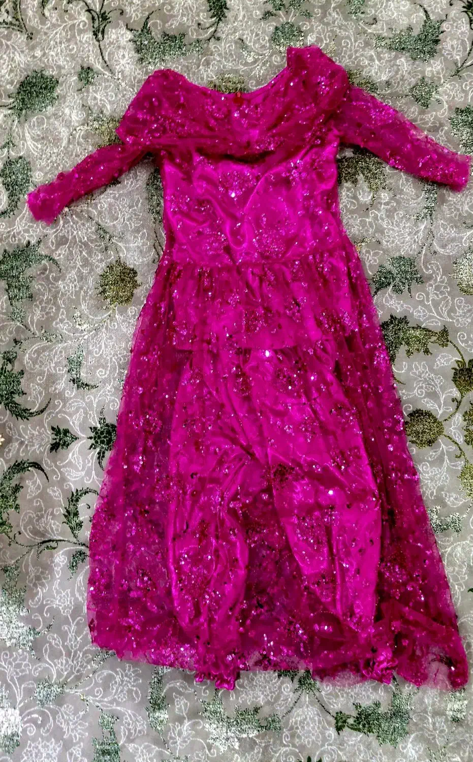 لباس کوردی|لباس|فردیس, نگارستان|دیوار