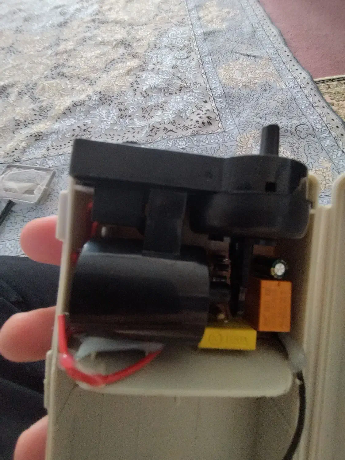 پمپ هوا باتری خور|ماهی|خزل, |دیوار