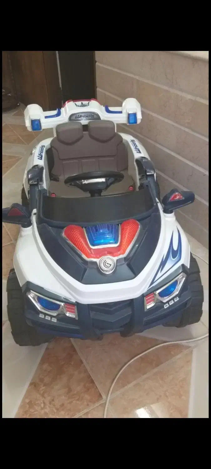 ماشین شارژی دو موتوره|اسباببازی بچه|رفسنجان, |دیوار