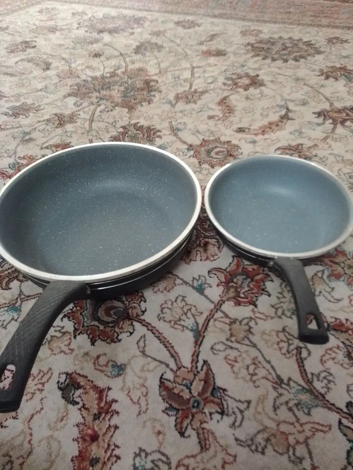 دوعدد ماهیتابه تفلون دسته دار اصلا استفاده نشدن|ظروف پختوپز|کرمانشاه, |دیوار