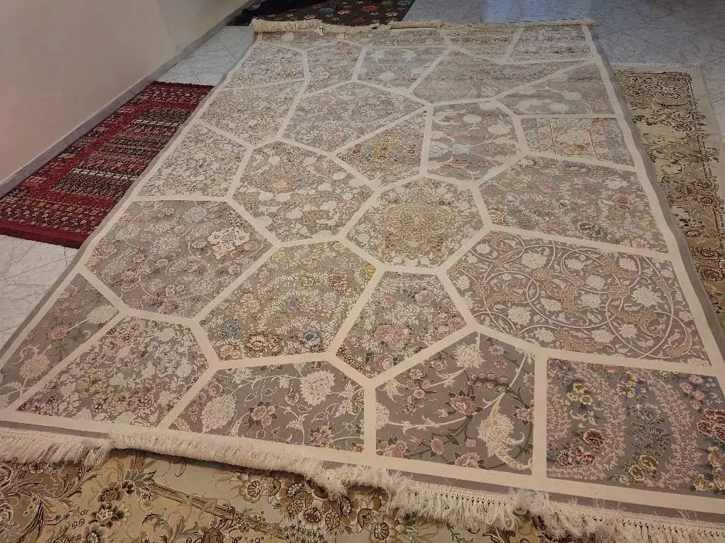 فرش ۹ متری گل برجسته افشان با پادری|فرش|مشهد, آزادشهر|دیوار
