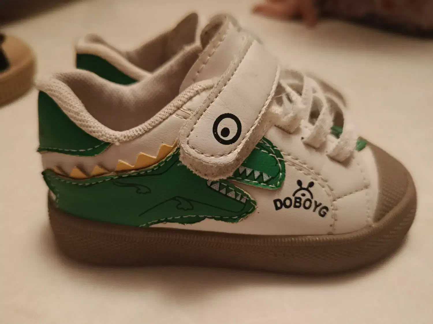 کفش بچه گانه|کفش و لباس بچه|ساری, |دیوار