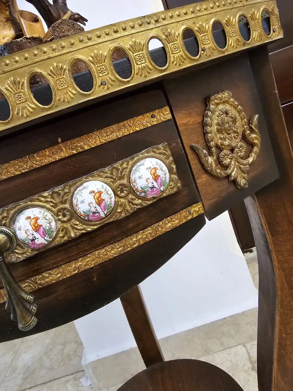 میزتلفن آنتیک مدل ایتالیایی|میز تلفن|رشت, بلوار گیلان|دیوار