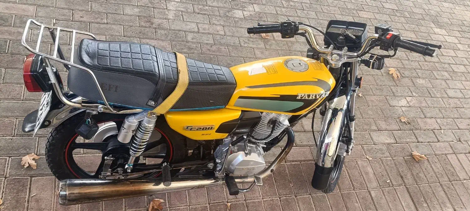 موتور پرواز 200 مدل 1401 موتور سالم مدارک تکمیل|موتورسیکلت|ملایر, |دیوار