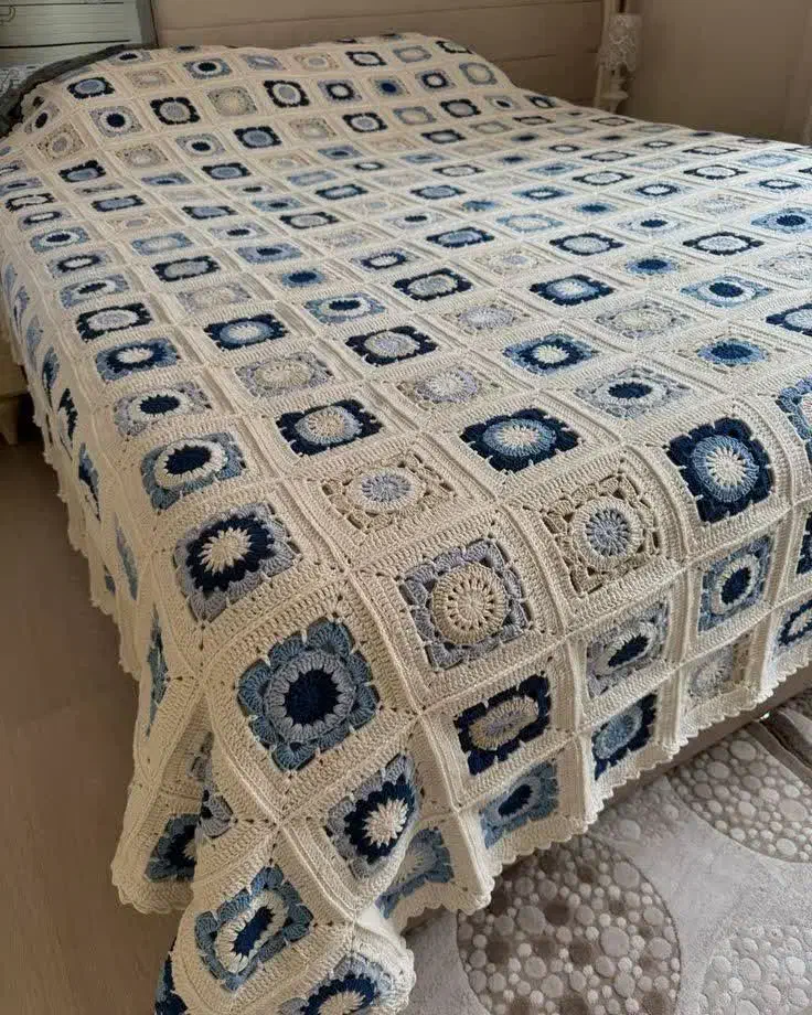 بافتنی های نازبانو|لباس|شیراز, قلات|دیوار