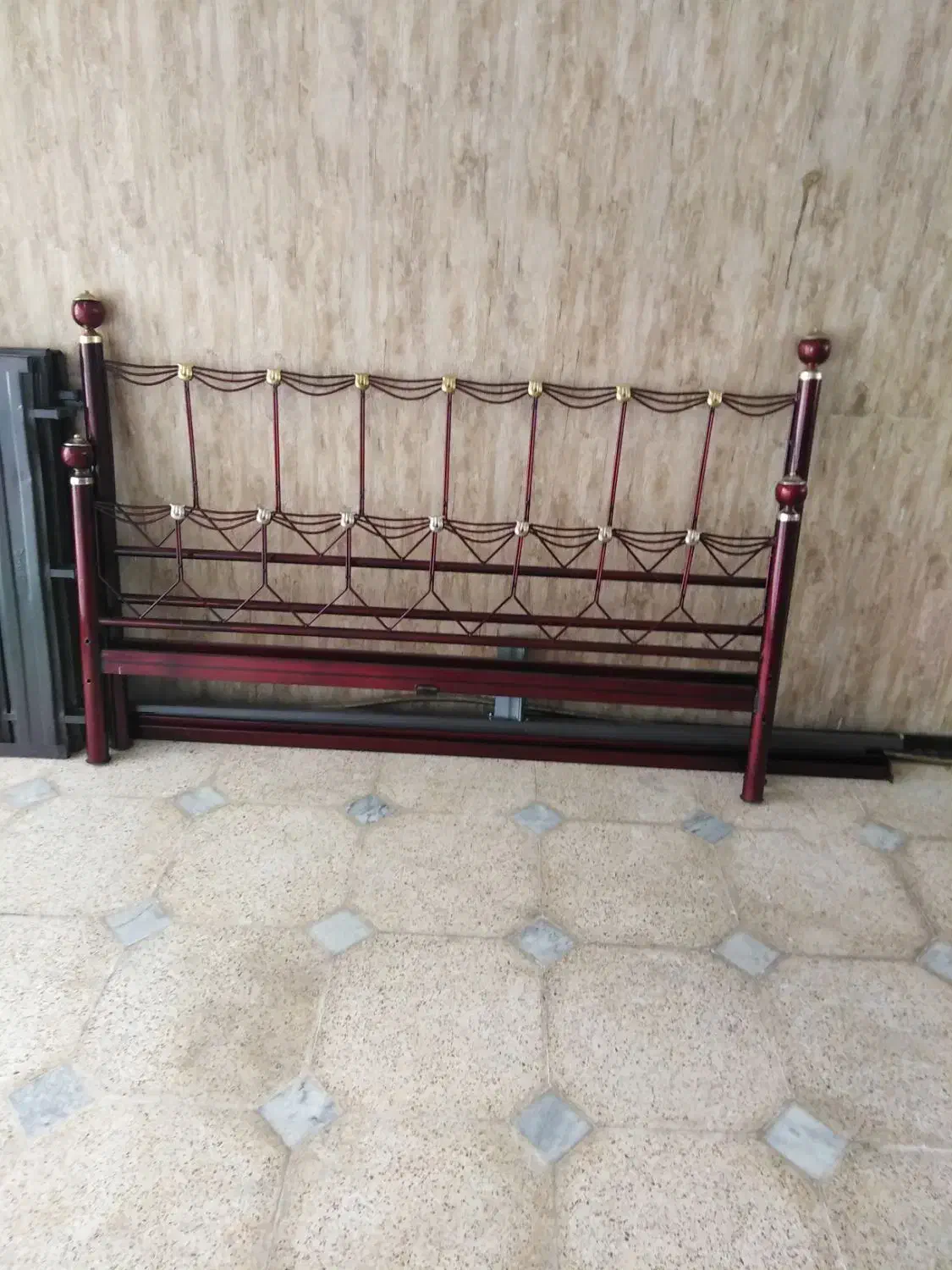 تخت فلزی دونفره|تخت و سرویس خواب|همدان, |دیوار