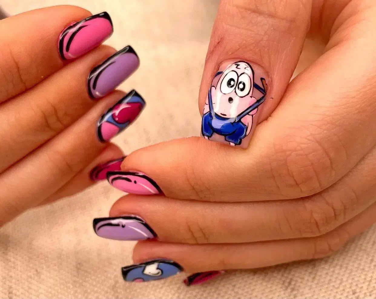 اجاره میز ناخن و تخت مژه|استخدام درمانی، زیبایی، بهداشتی|تهران, پرستار|دیوار