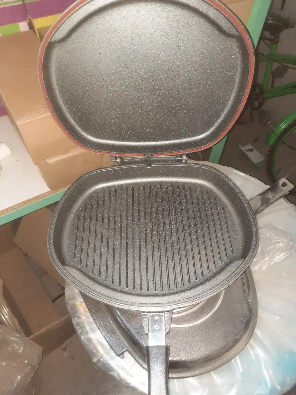 ماهیتابه‌رژیمی|ظروف پخت‌وپز|قم, قلعه کامکار|دیوار