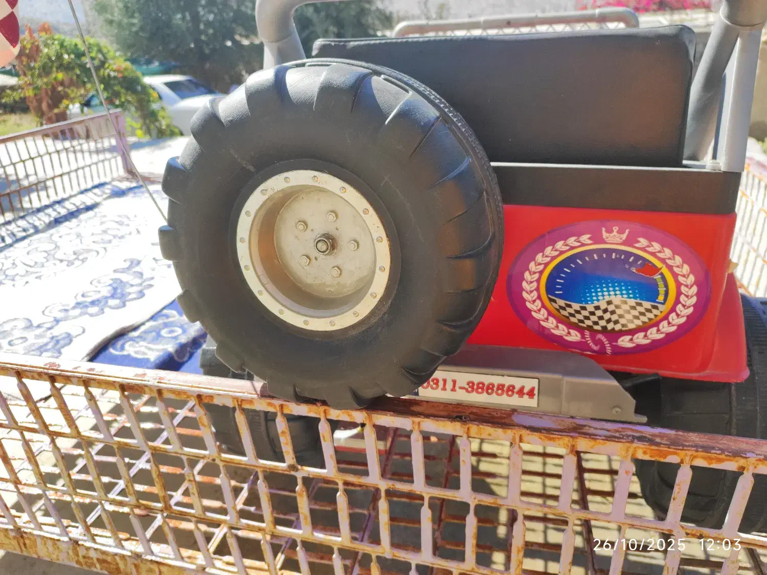 ماشین شارژی در حد تمیز|اسباب‌بازی بچه|دهدشت, |دیوار