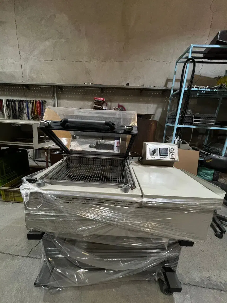 دستگاه پکینگ و شیرینگ|ماشین‌آلات صنعتی|صفادشت, |دیوار