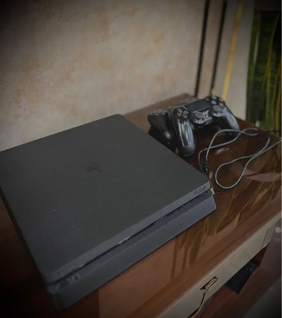 پی اس ۴ اسلیم یک ترابایت کپی خور|کنسول، بازی ویدئویی و آنلاین|قدس, شهر‌قدس|دیوار