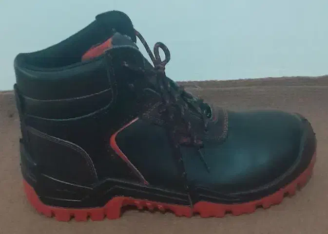 کفش ایمنی ساتر زیر قیمت بازار|کیف، کفش، کمربند|مراغه, |دیوار