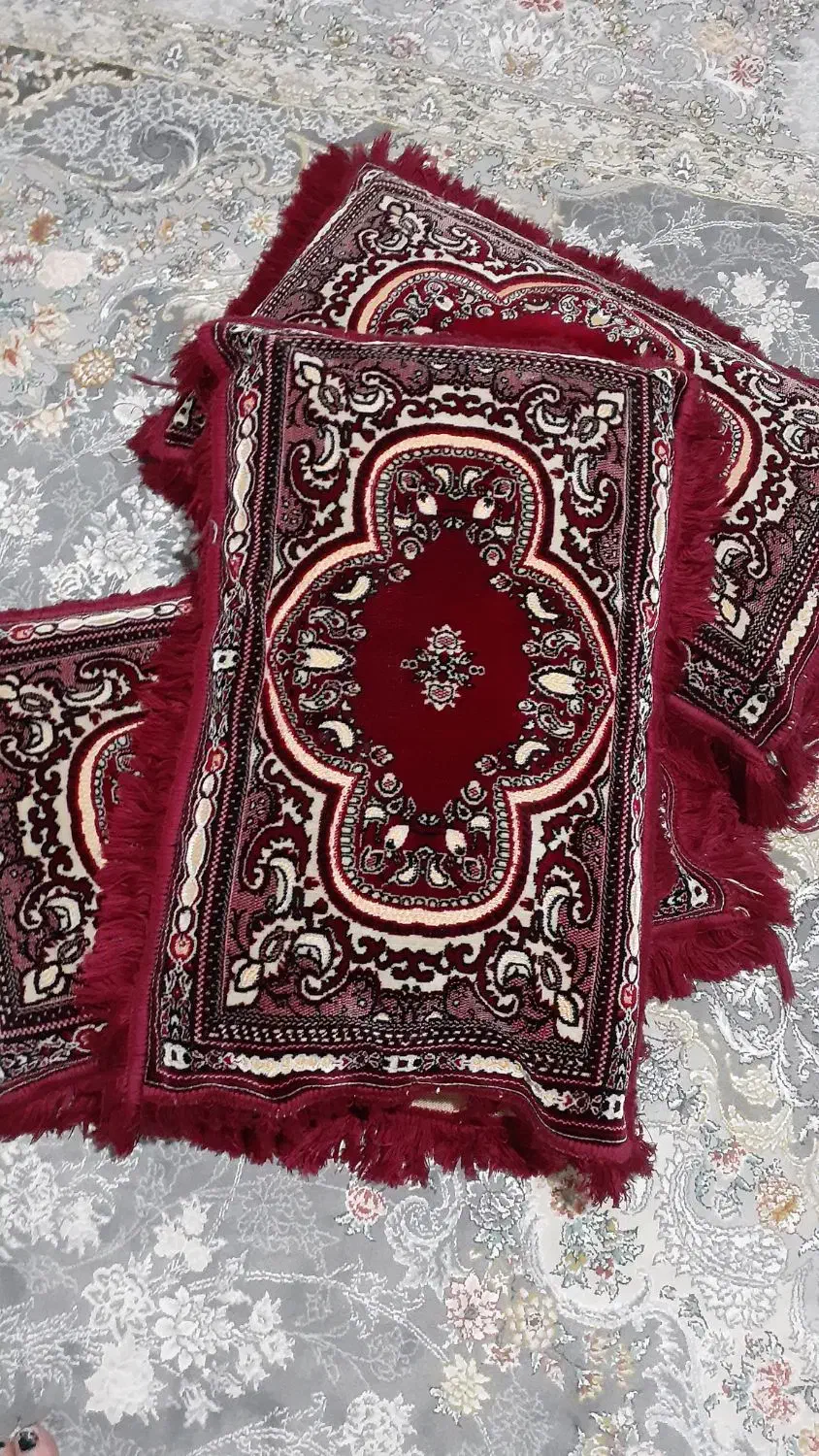 ۶عدد روبالشی طرح فرش دوروجنس مخمل مرغوب|رختخواب، بالش، پتو|سنندج, |دیوار