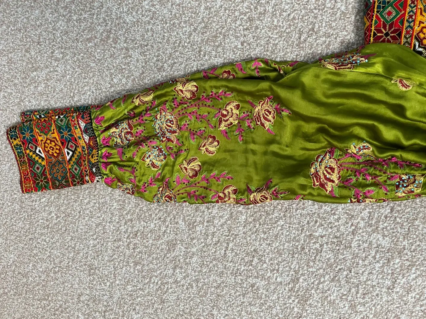 لباس بلوچی نو|لباس|بیرجند, |دیوار