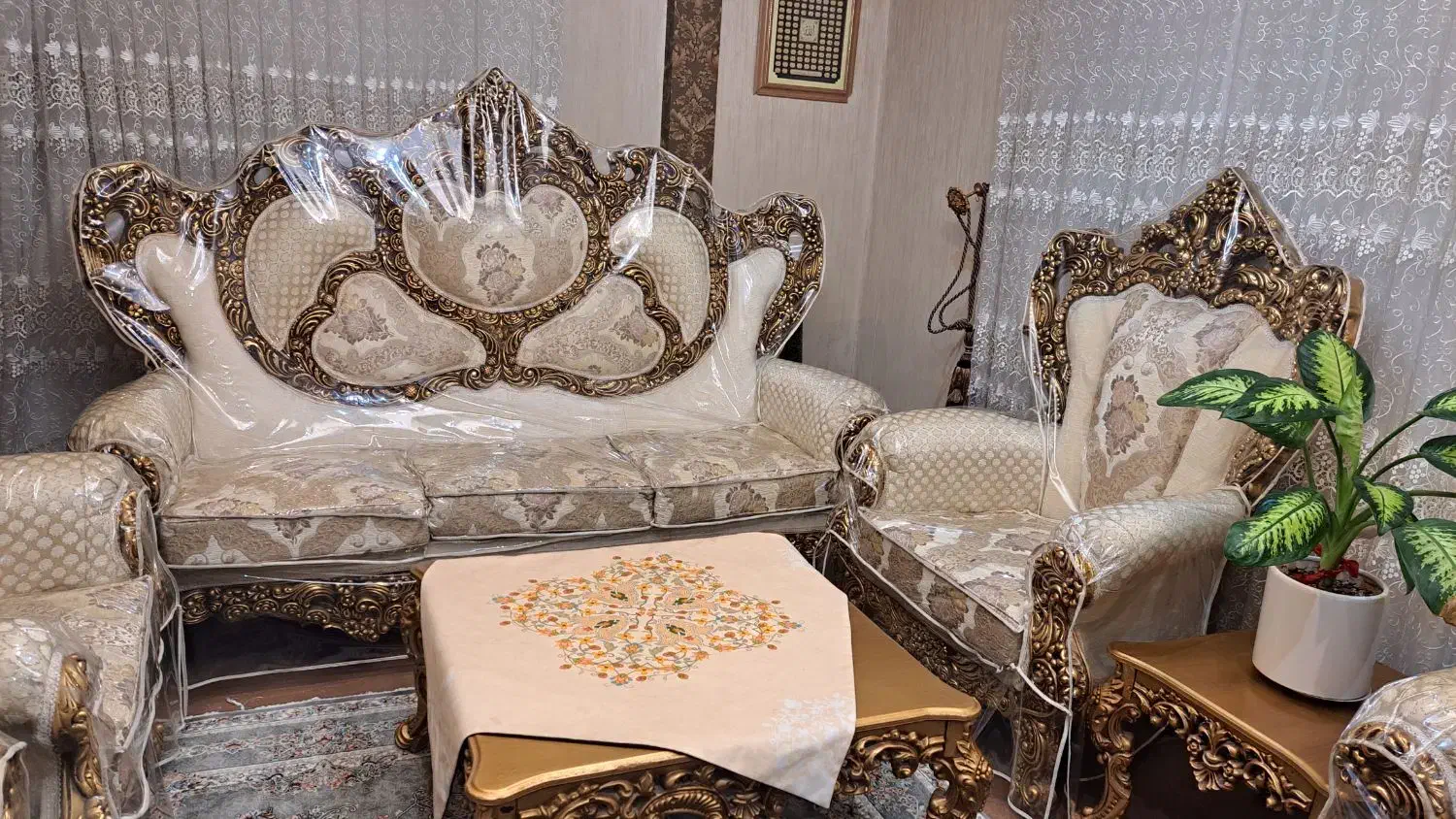 مبل سلطنتی|مبلمان خانگی و میز عسلی|قزوین, |دیوار