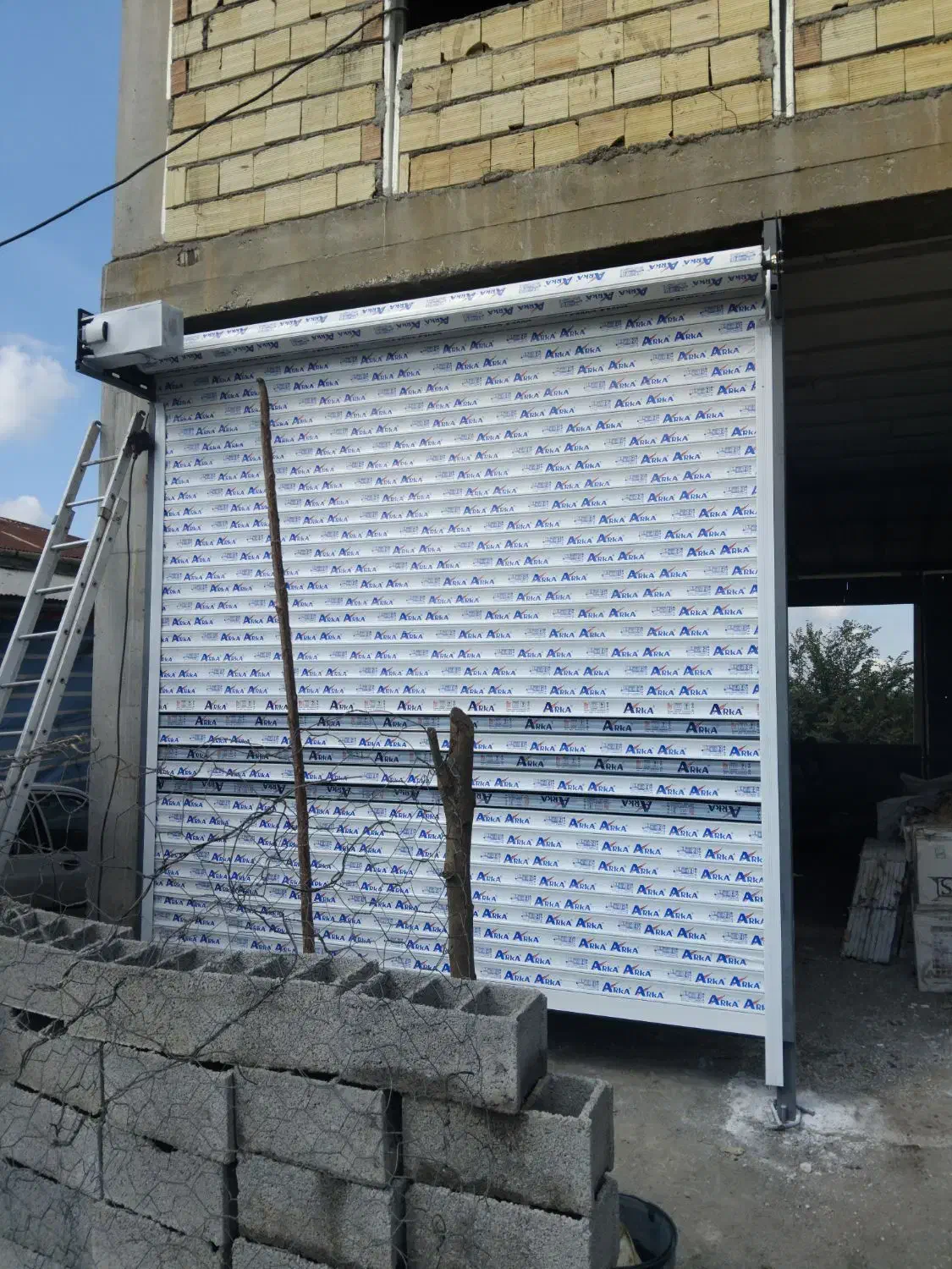 ساخت کرکره برقی فولادی آلومینیومی اقساطی گارانتی|خدمات پیشه و مهارت|کلاچای, |دیوار