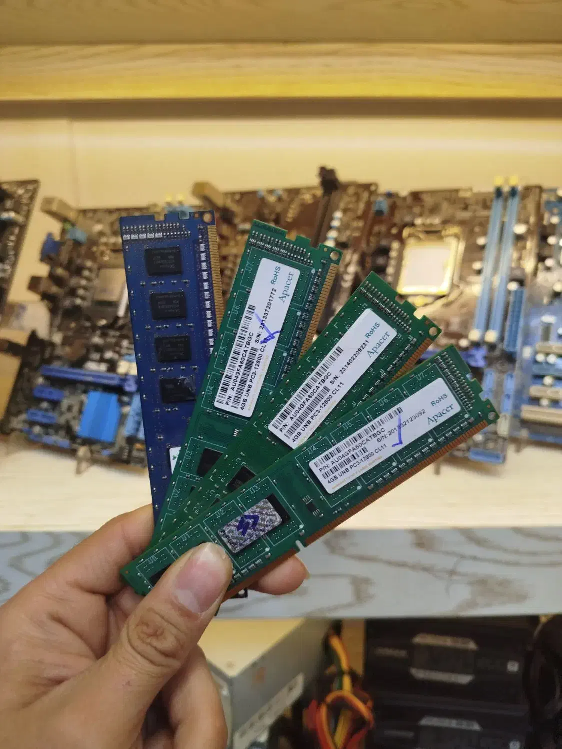 حافظه رم 4 گیگابایت DDR3 اصلی|قطعات و لوازم جانبی رایانه|مشهد, ارشاد|دیوار