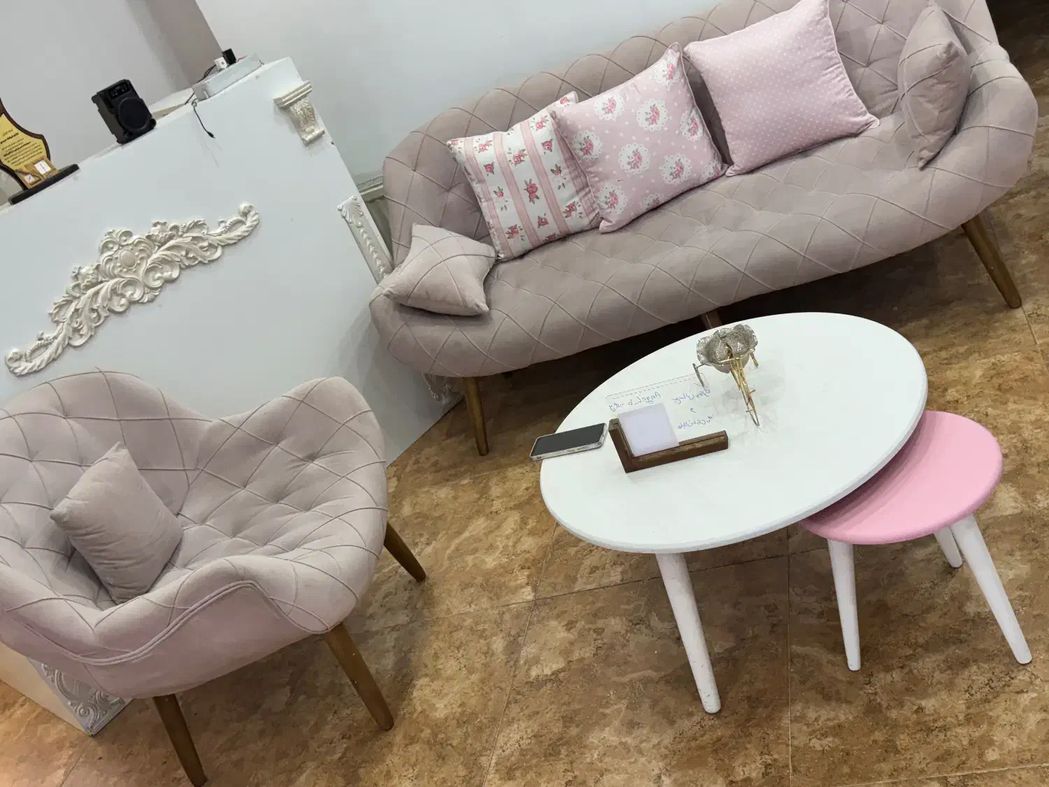 پرده، مبل ۴ نفره، صندلی اوپن بوفه کانتر|مبلمان خانگی و میز عسلی|گرمدره, |دیوار