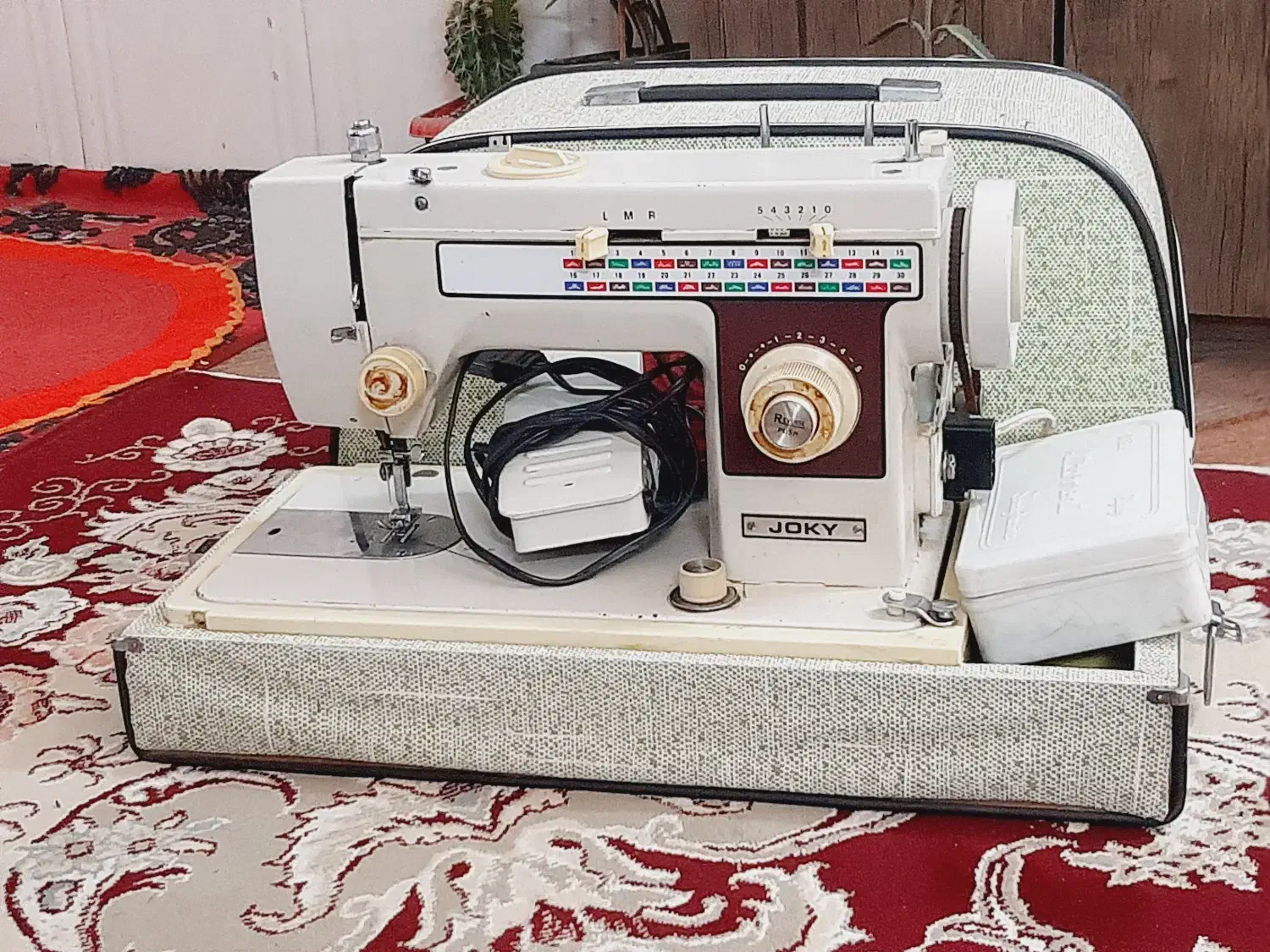 چرخ خیاطی برقی|چرخ خیاطی و ریسندگی|سبزوار, قلعه‌نو دهزار|دیوار