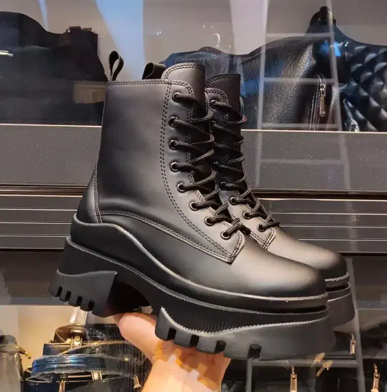 بوت|کیف، کفش، کمربند|اهواز, نبوت|دیوار