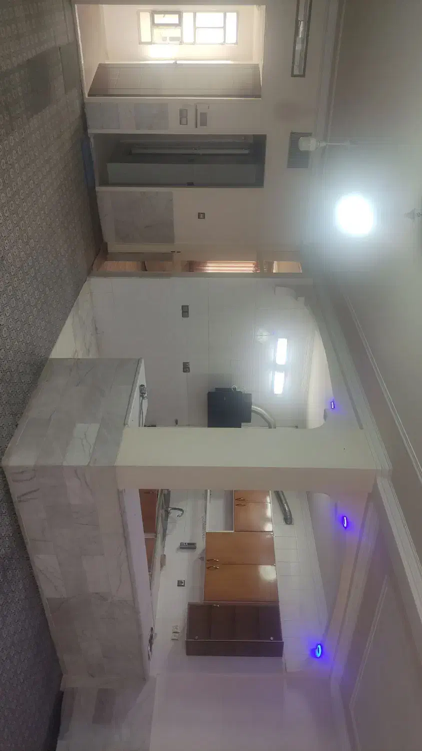 طبقه بالا راه جداآزادشهر فلکه دوم خیابان ابوریحان|اجارهٔ خانه و ویلا|یزد, |دیوار