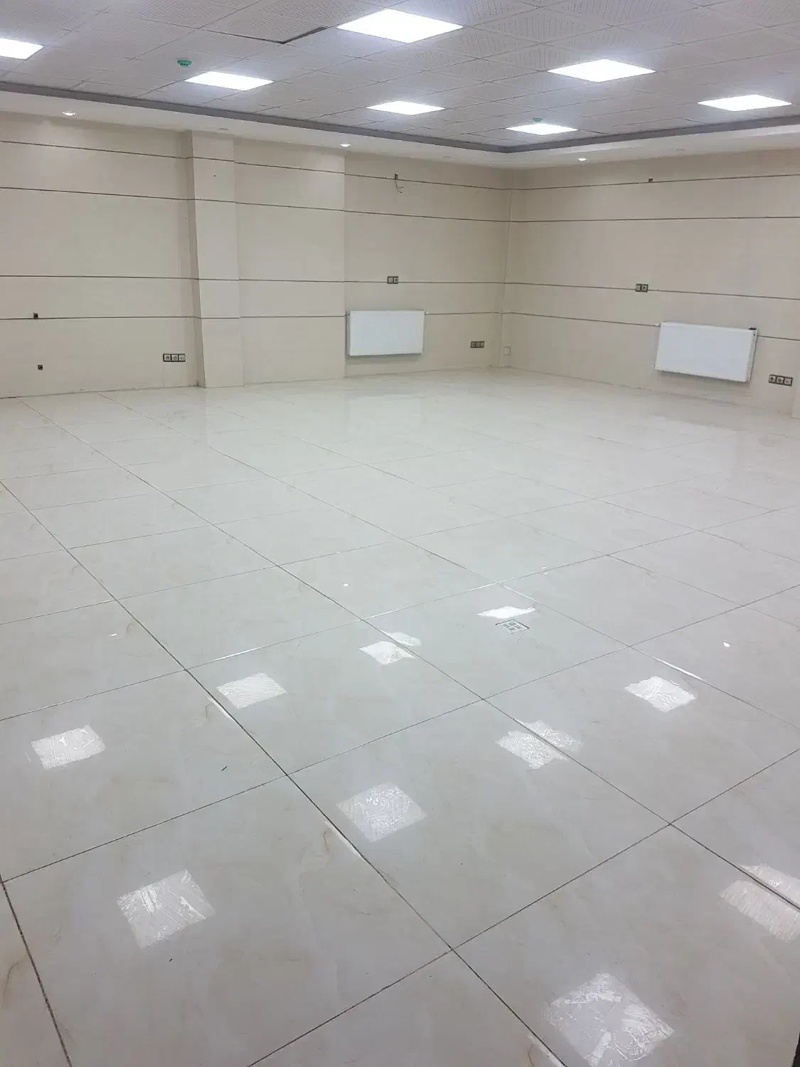 اجاره دفترکار ۱۱۵ متری فلت بر بلوار کشاورز|اجارهٔ دفتر کار، اتاق اداری، مطب|اصفهان, باغ زیار|دیوار