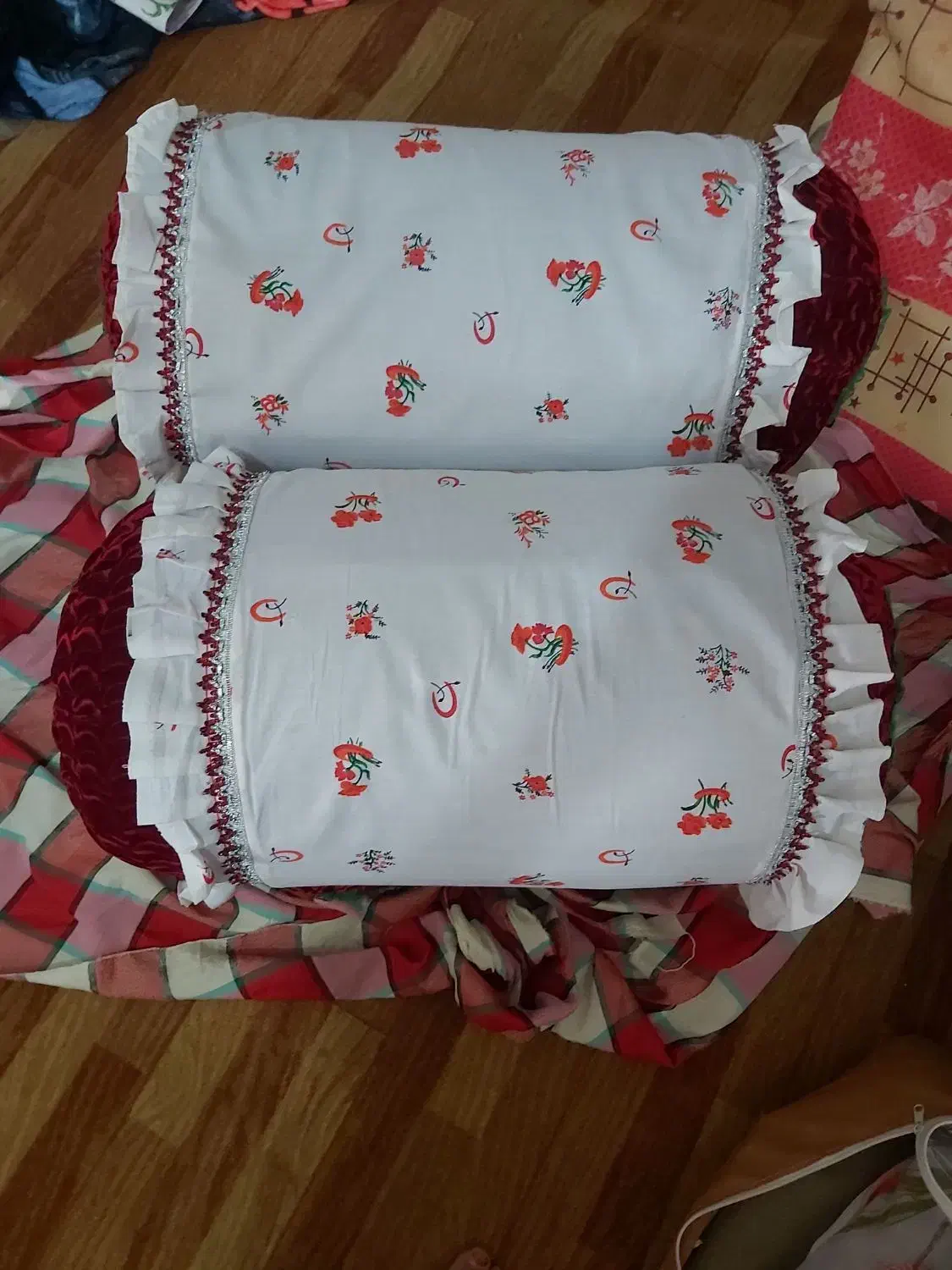 تشک دونفره،۴ عدد بالشت، ماهیتابه رژیمی اک|تشک تختخواب|باغ ملک, |دیوار