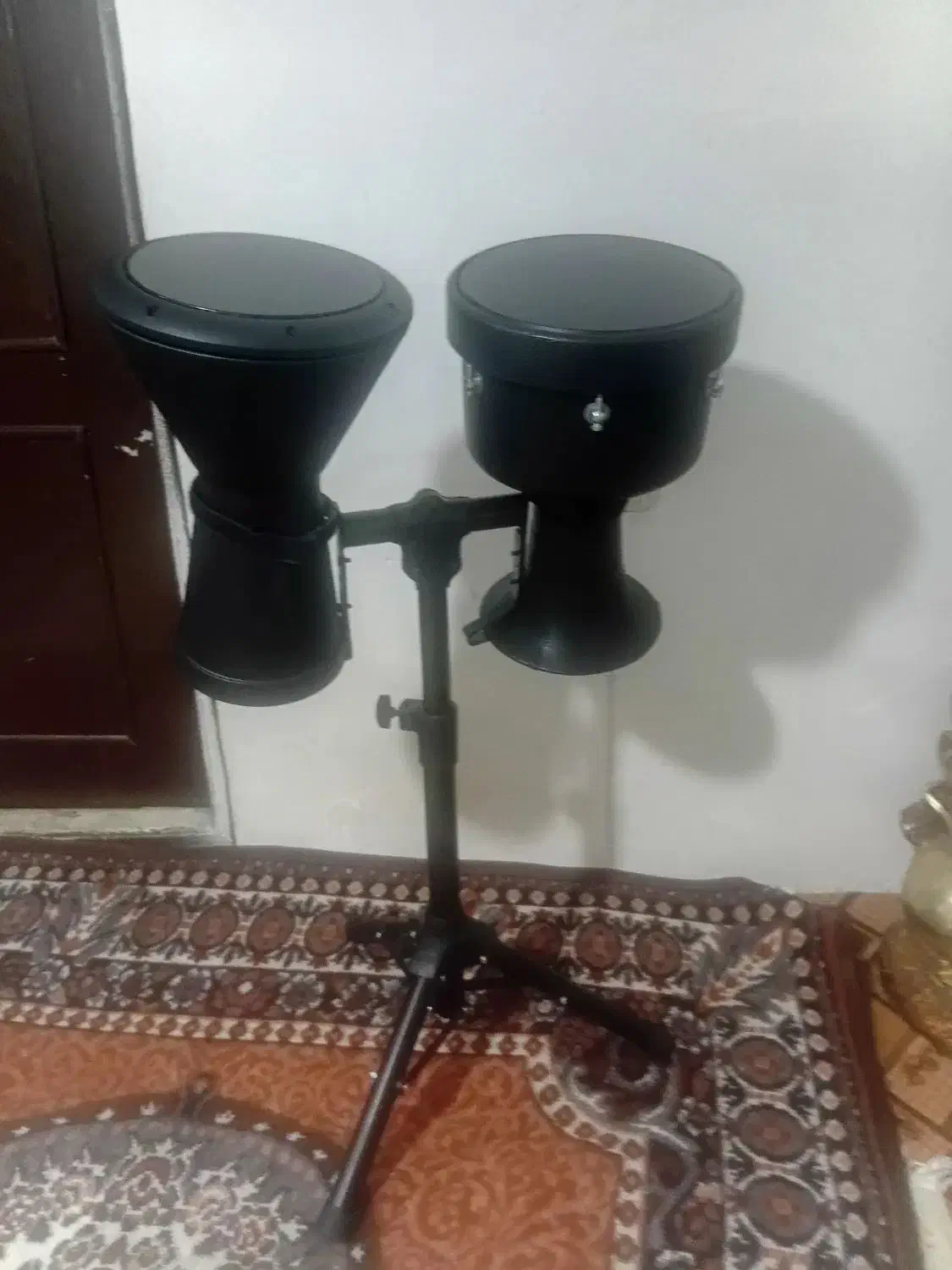 تمبک دوعدد|سازهای سنتی|ارومیه, |دیوار