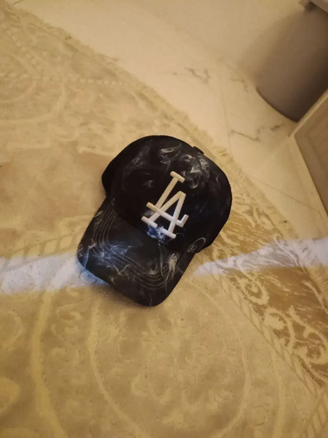 دو عدد کلاه|لباس|گلستان (تهران), |دیوار